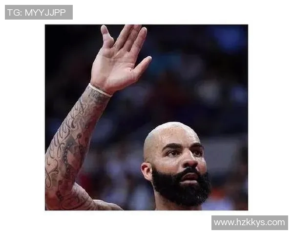 足球球星多年拼搏导致脚趾严重变形背后隐秘辛酸故事揭秘